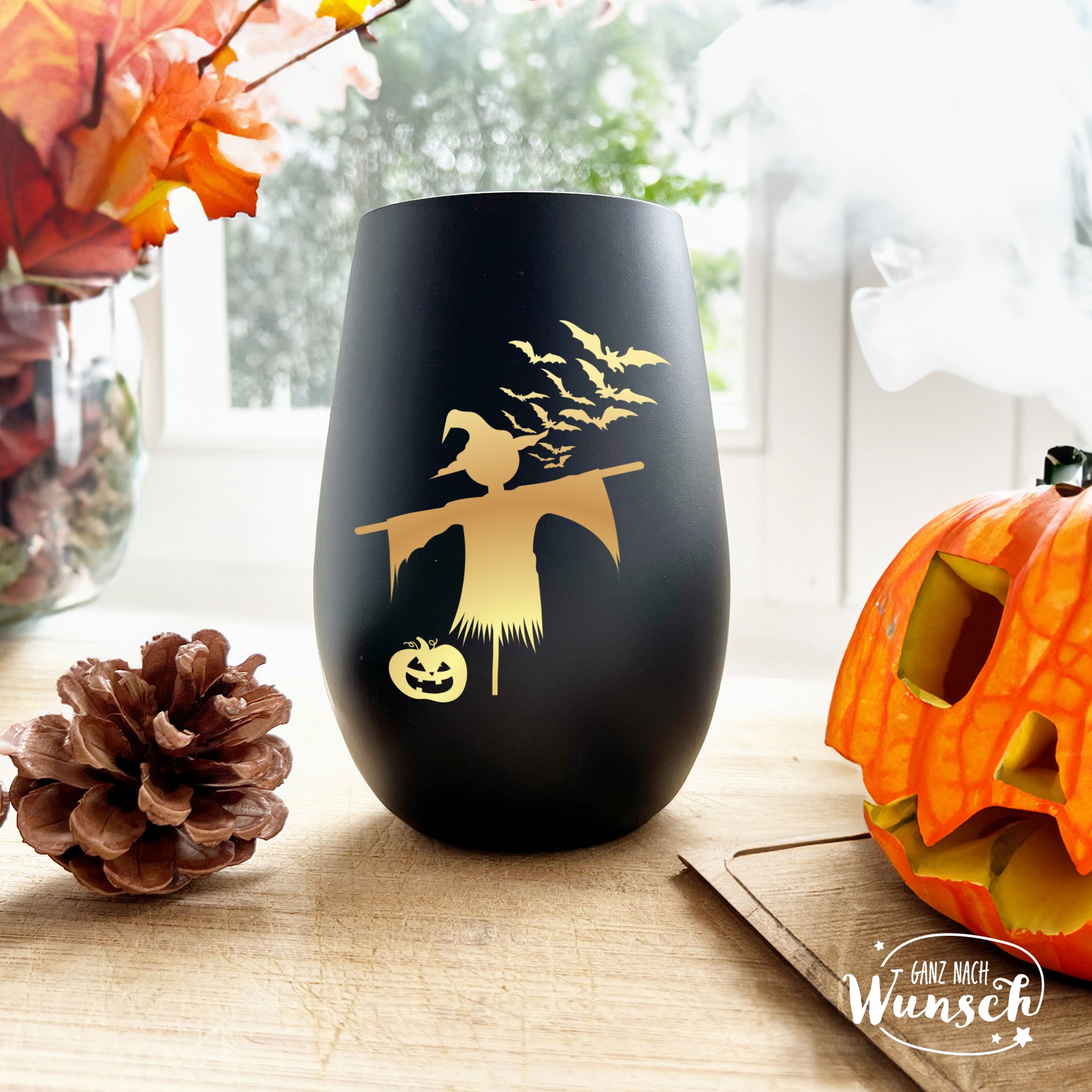 Halloween - Gruselige Vogelscheuche mit Kürbis - Graviertes Windlicht