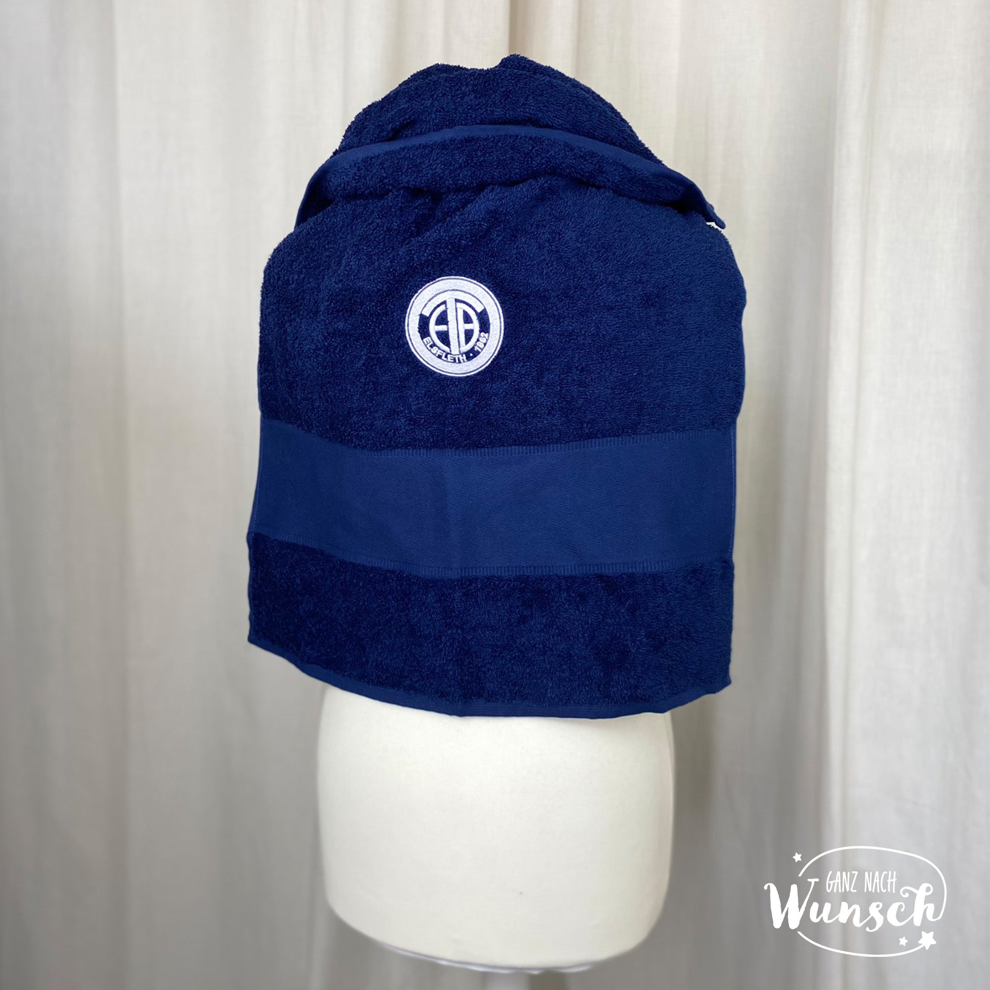 ETB | Kleines Handtuch mit gesticktem Logo | Praktisch und hochwertig