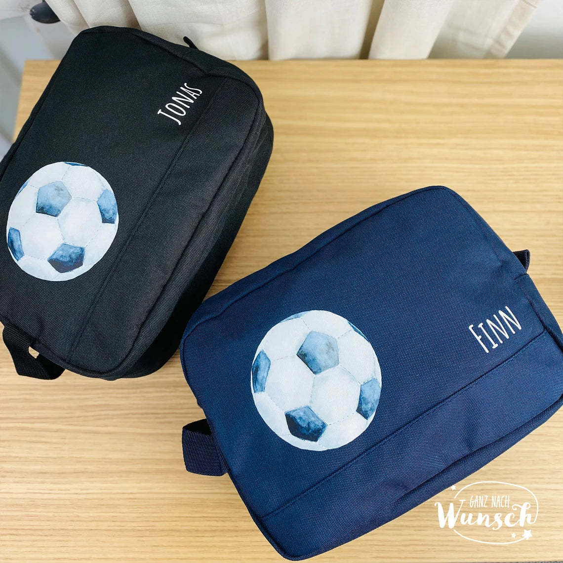 Kulturtasche für Kinder mit Fußball Motiv |Urlaubstasche | Kulturbeutel | Tasche | personalisiert | Kinderkulturtasche