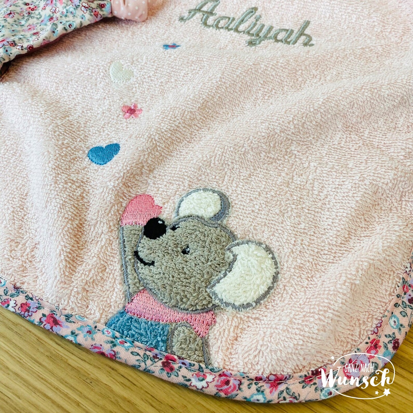 Personalisiertes Lätzchen | mit Klettverschluss | Sterntaler | Baby Lätzchen mit Namen | Maus Marbel | Esel Emmi | Klettlätzchen | Baumwolle