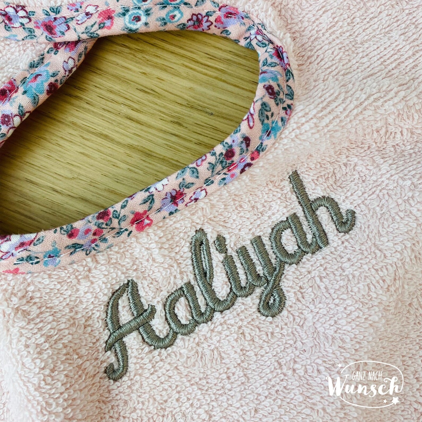 Personalisiertes Lätzchen | mit Klettverschluss | Sterntaler | Baby Lätzchen mit Namen | Maus Marbel | Esel Emmi | Klettlätzchen | Baumwolle