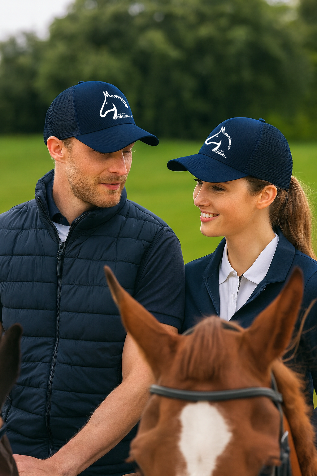 Trucker Cap - Navy Blau mit Vereinslogo Moorriemer Reitklub