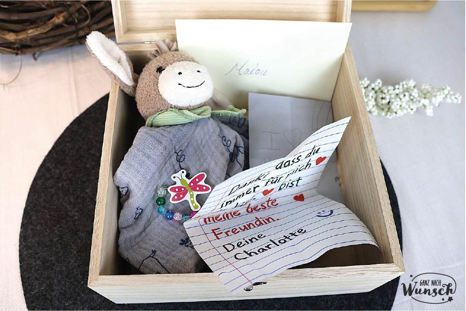 Zeitkapsel aus Holz - personalisiert mit Name & Datum | Erinnerungskiste für die Zukunft | Geschenk zur Geburt, Taufe, Einschulung