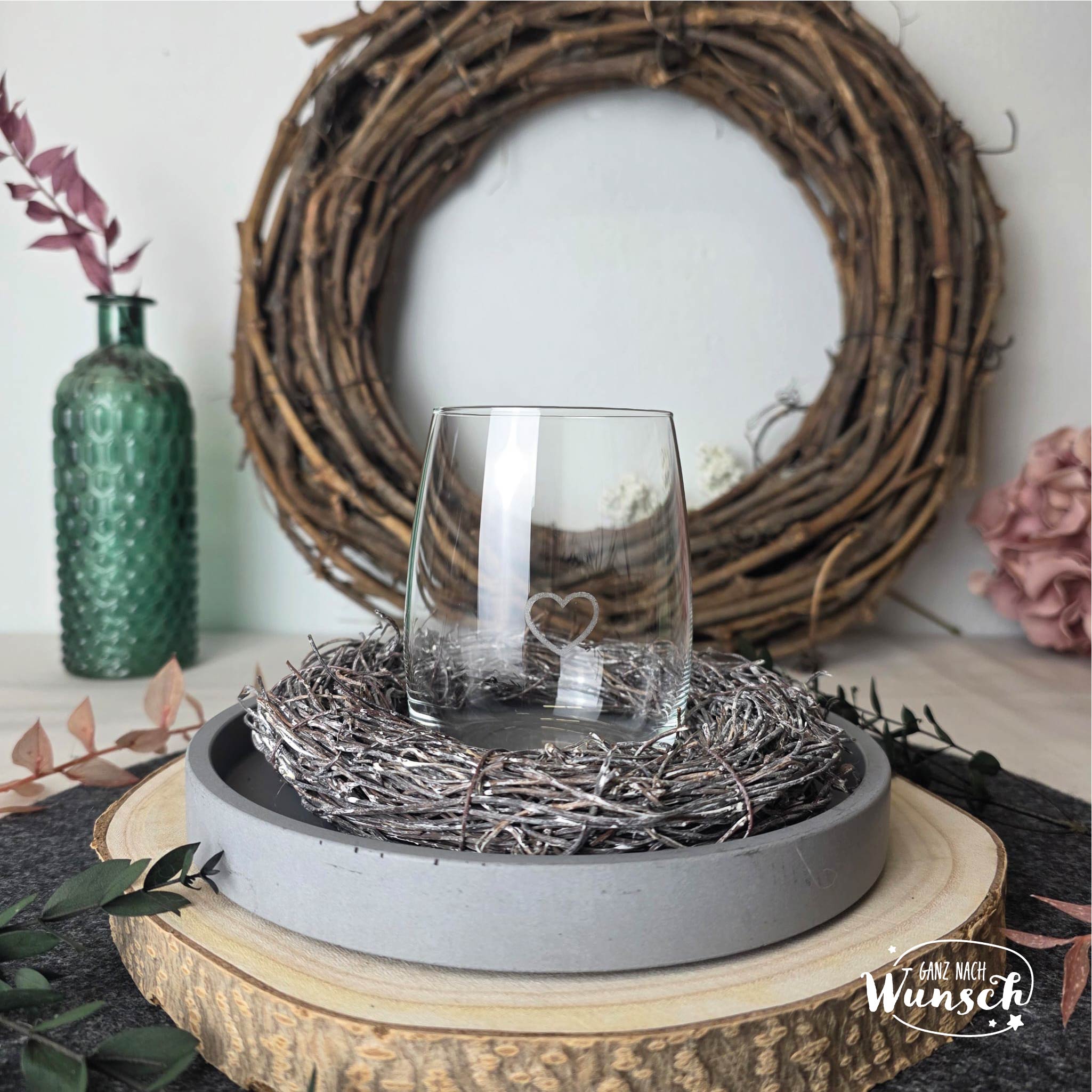 Graviertes Trinkglas mit Herz & Spruch im Boden – personalisierbar | Geschenk für jeden Anlass