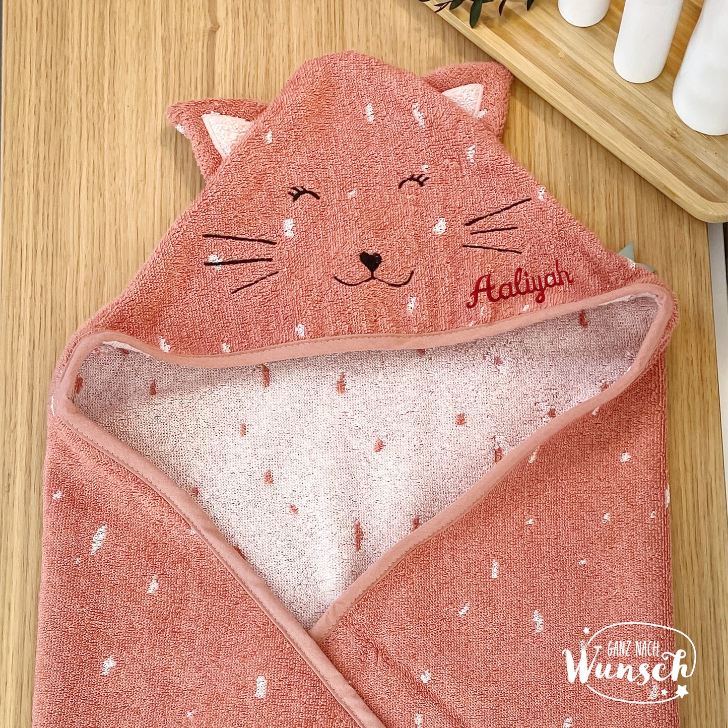 Baby - Trixie Hooded Towel - Besticktes Kapuzenhandtuch