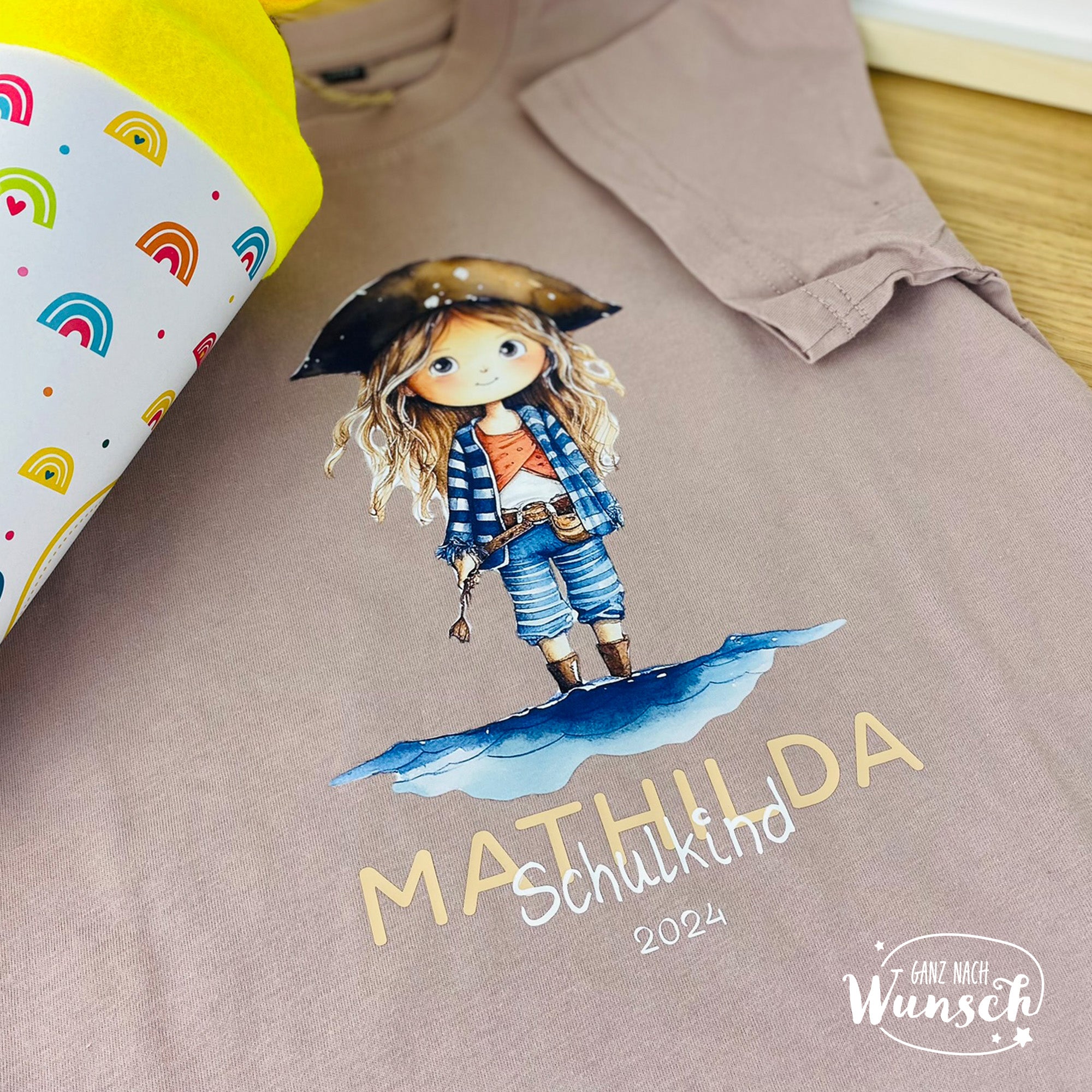 Personalisiertes Kinder-Shirt mit Piraten zur Einschulung | Geschenk zum Schulstart | Schulkind