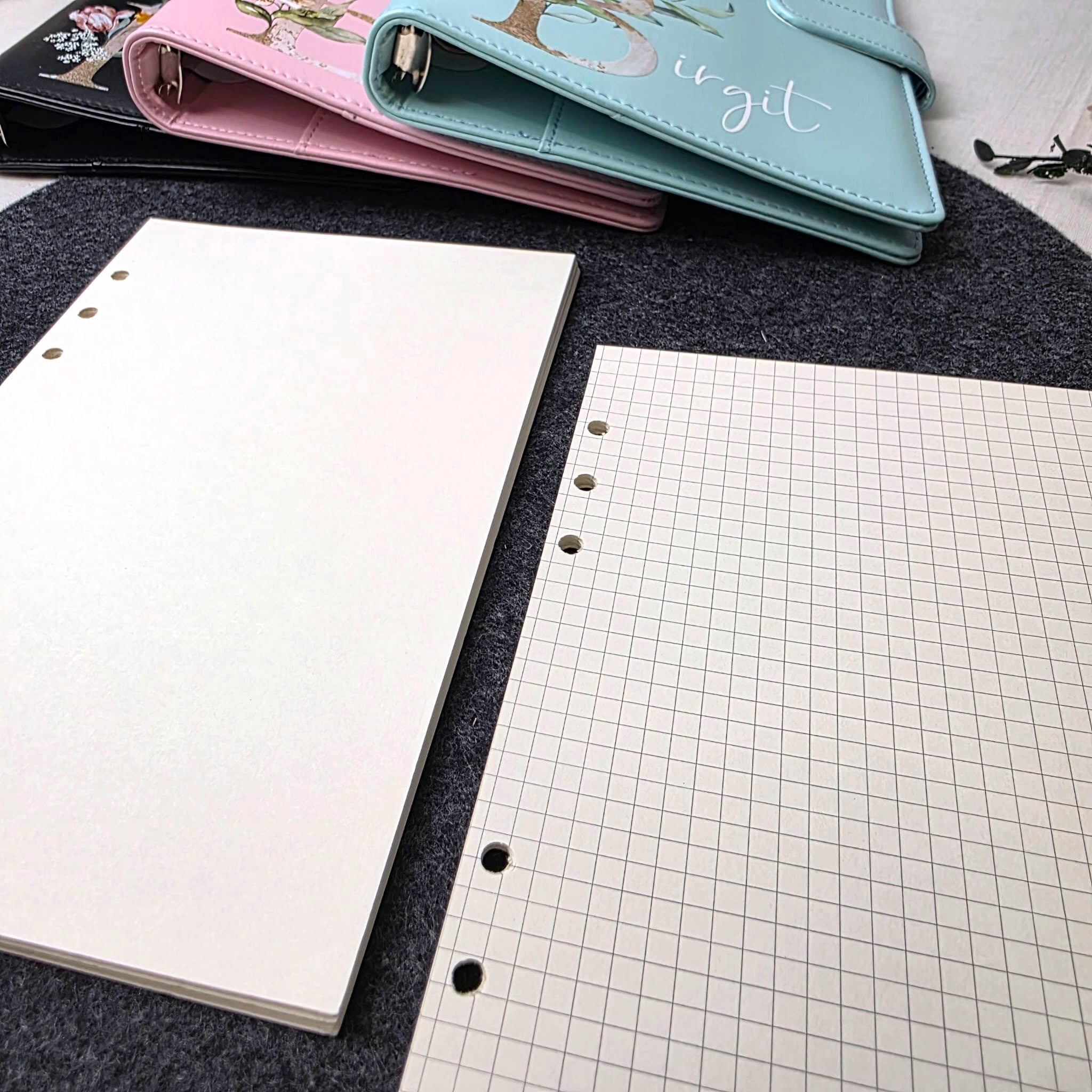 Personalisierter Planer mit floralem Initial – DIN A5 & A6 | 3 Farben | Blanko oder Kariert