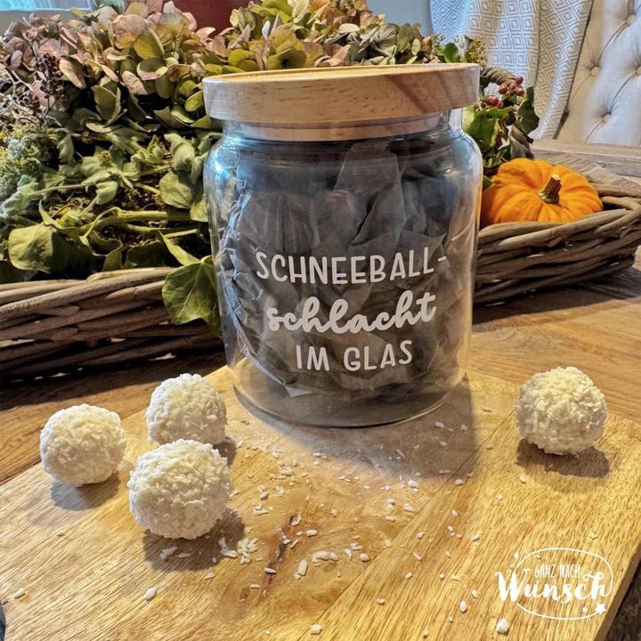 Schneeballschlacht im Glas: Geschenkglas mit Namen und Holzdeckel