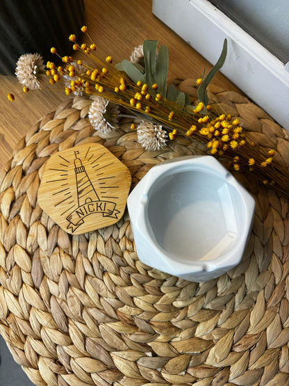 Aschenbecher mit Bambusdeckel | Keramik | Mit Gravur | 12,5 cm | Geschenk | Raucheraccessoire | Modern | Outdoor & Indoor