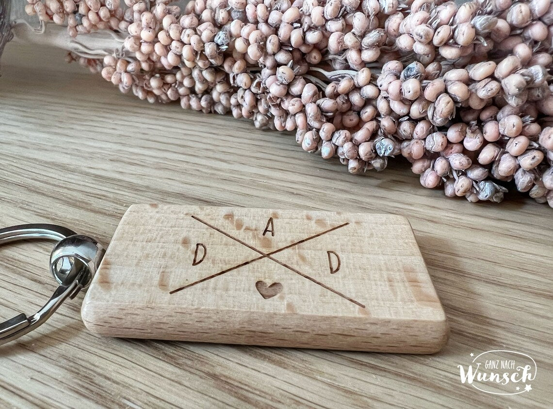 Schlüsselanhänger mit Gravur | personalisiert | Dad | Schlüsselanhänger Holz | Geschenk zum Vatertag | Papa | Geschenk zum Geburtstag