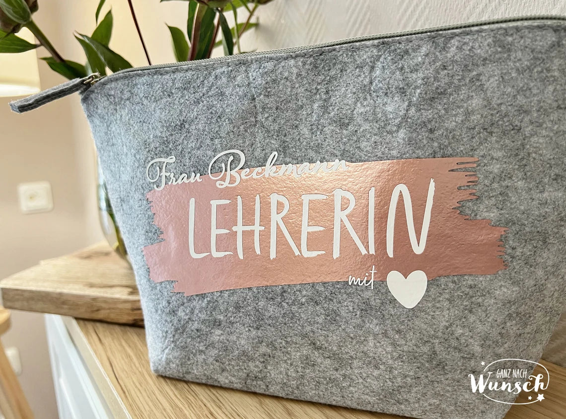 Zum Abschied - Lehrerin mit Herz - Bedruckte Filztasche