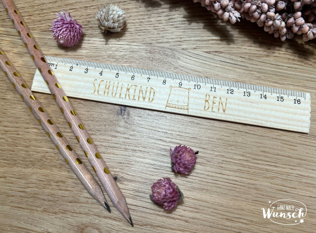 Lineal aus Holz 30cm personalisiert | Holzlineal 20cm | Lasergravur | Geschenk für Lehrer | Geschenk zur Einschulung | Einschulung | Schule