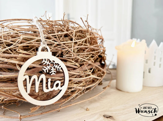 Personalisierte Weihnachtskugel | Holz | Christbaumkugel | Weihnachtsgeschenk | Weihnachtsbaumschmuck | Vorname | Tannenbaum | Baumschmuck