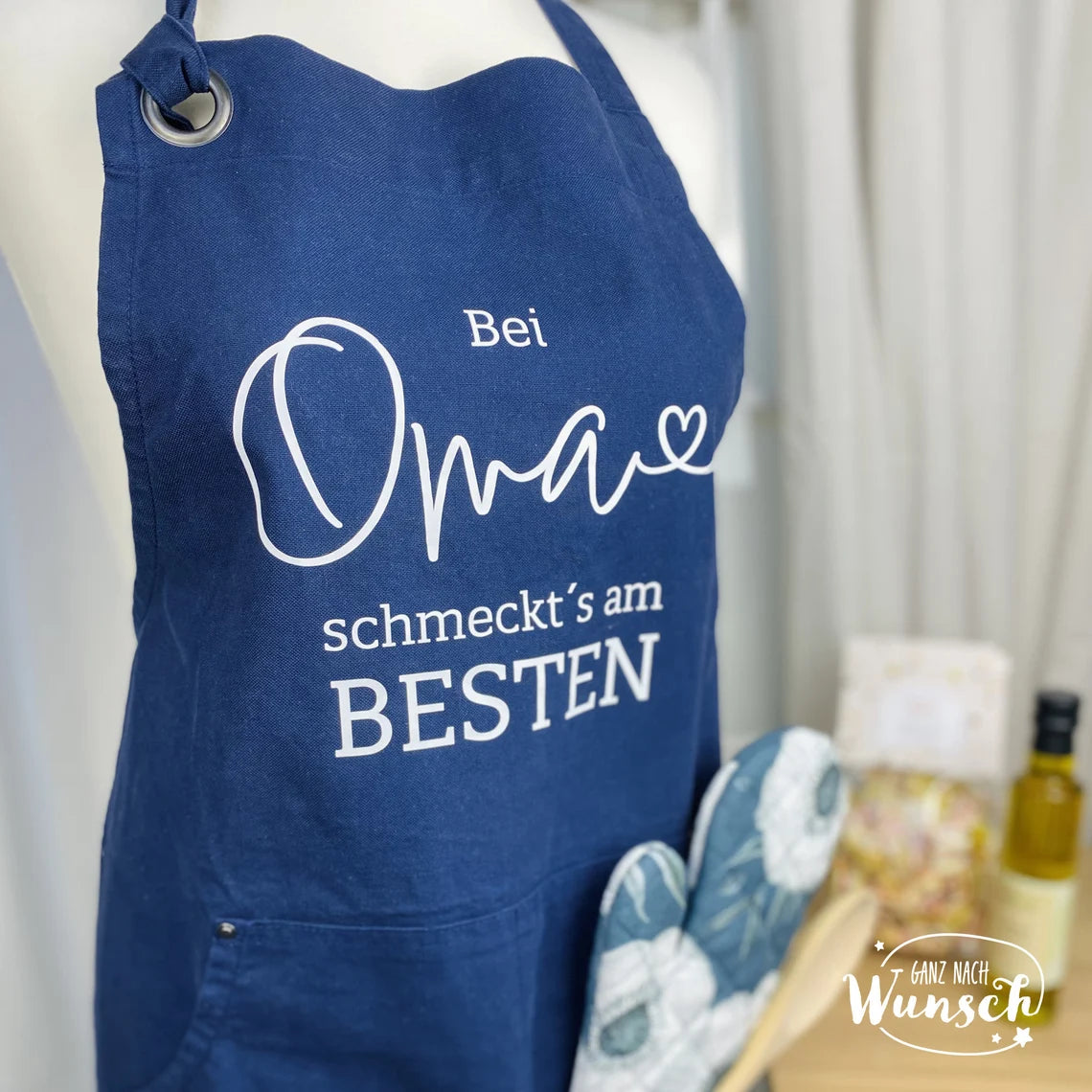 Personalisierte Schürze | Kochschürze | Geschenk zum Geburtstag | Muttertag | Vatertag | Geschenk für Oma, Mama, Opa, Papa | Bei Oma...