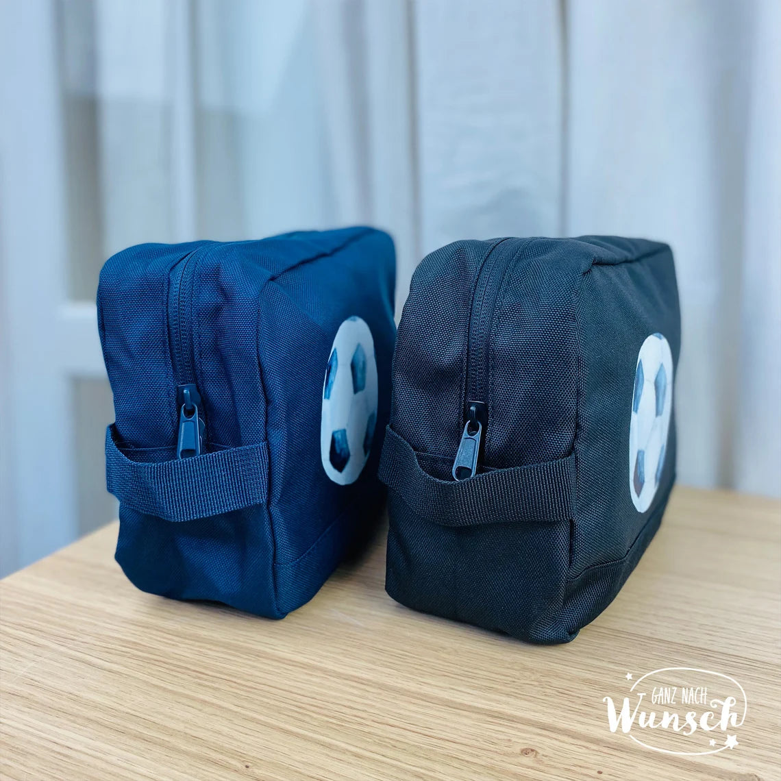 Kulturtasche für Kinder mit Fußball Motiv |Urlaubstasche | Kulturbeutel | Tasche | personalisiert | Kinderkulturtasche