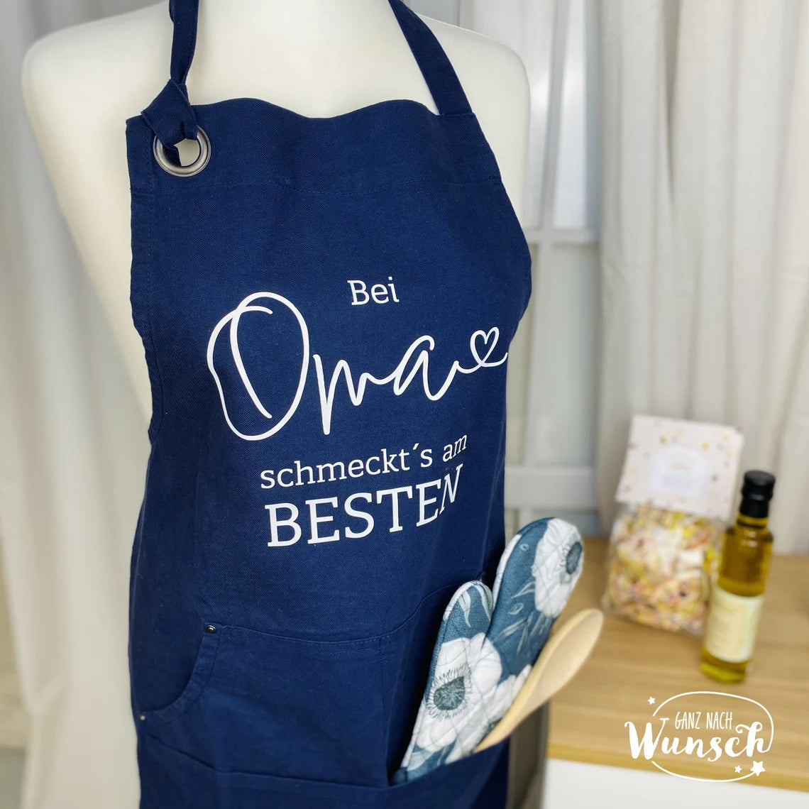 Personalisierte Schürze | Kochschürze | Geschenk zum Geburtstag | Muttertag | Vatertag | Geschenk für Oma, Mama, Opa, Papa | Bei Oma...