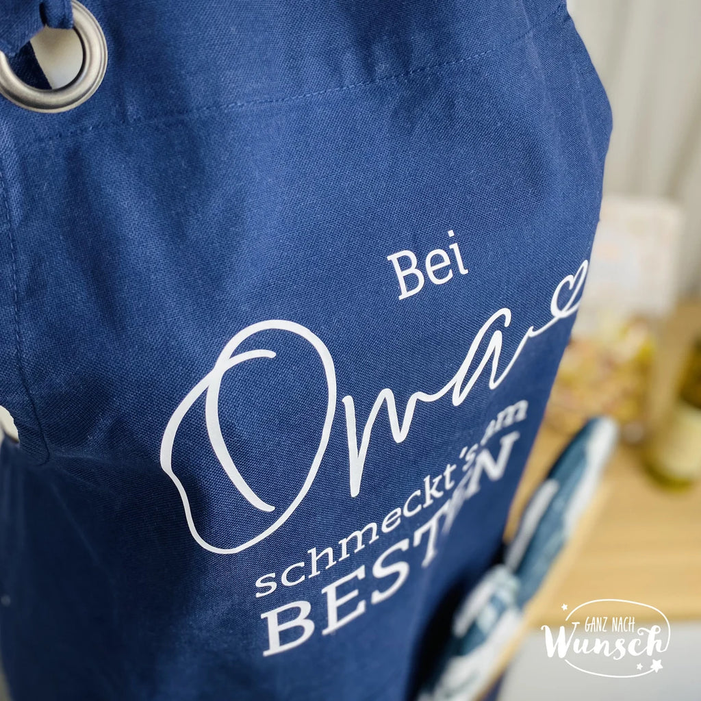 Personalisierte Schürze | Kochschürze | Geschenk zum Geburtstag | Muttertag | Vatertag | Geschenk für Oma, Mama, Opa, Papa | Bei Oma...