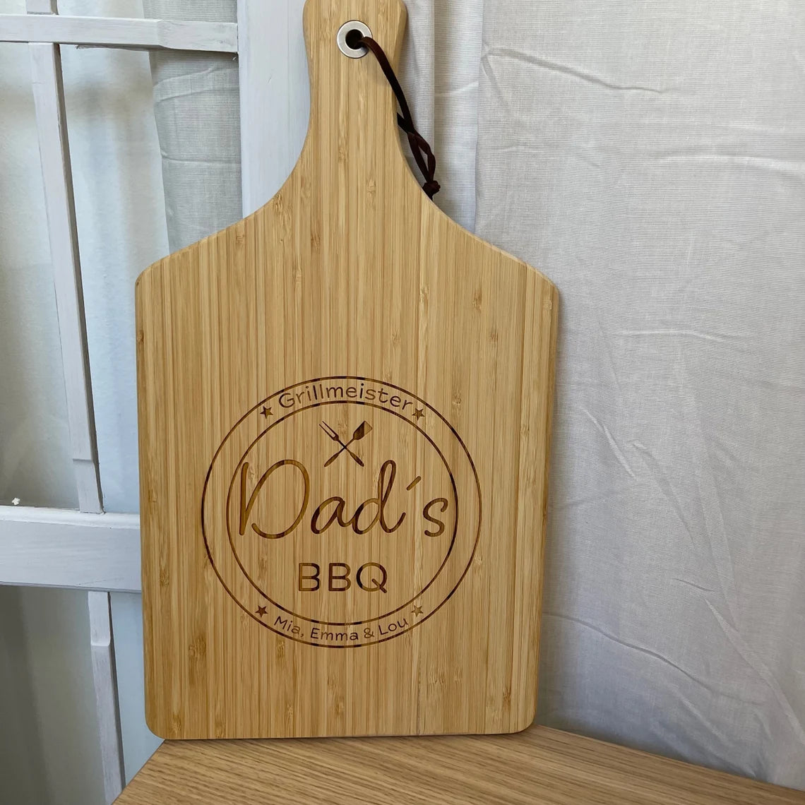 Schneidebrett mit Gravur | Brotbrett | Holzbrett | Geschenk zum Vatertag | Papa | Opa | Servierbrett | BBQ | Weihnachtsgeschenk Papa