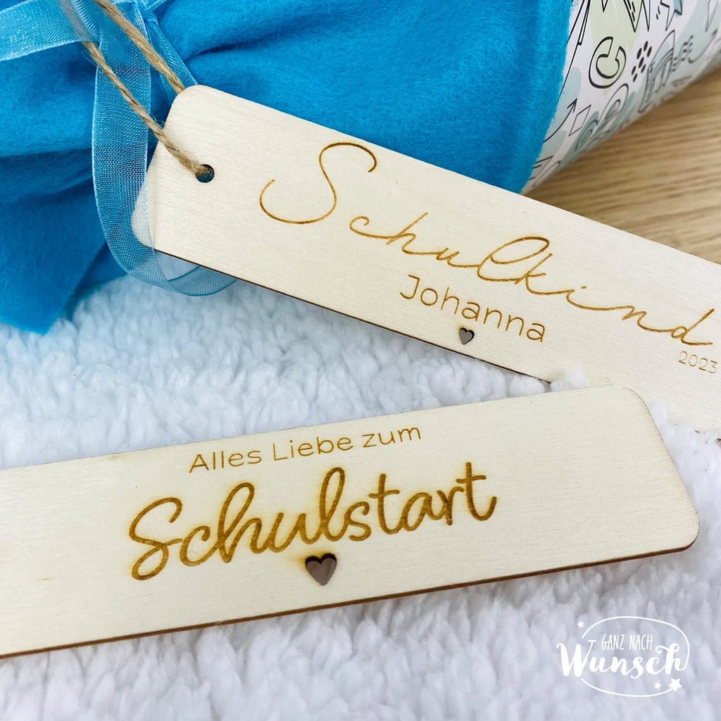 Lesezeichen | Anhänger für Schultüte | Holzanhänger klein | Einschulung | Geschenk erste Klasse | personalisiert | mit Gravur