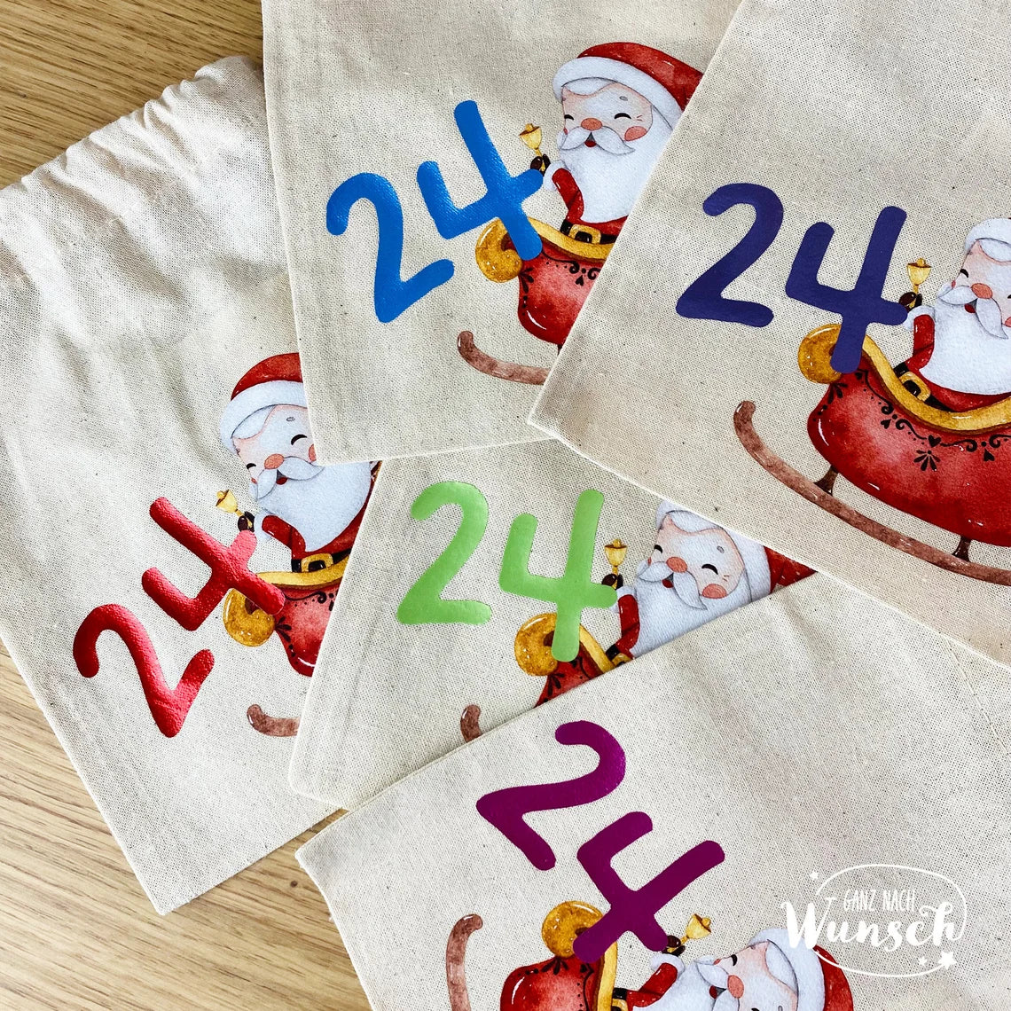 Personalisierter Adventskalender aus Holz mit Säckchen | 24 Türchen | Adventssäckchen | Holzadventskalender zum Hinhängen