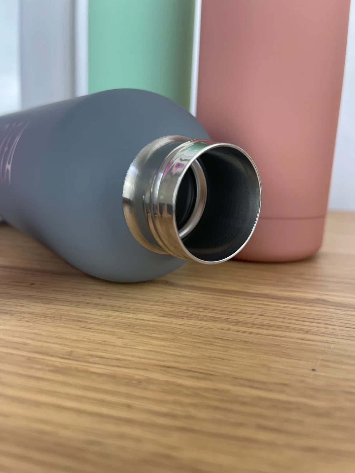 Trinkflasche, gravierte Flasche, Wasserflasche, personalisierte Flasche, personalisierte Trinkflasche, Geburtstag, Weihnachten, Gastgeschen