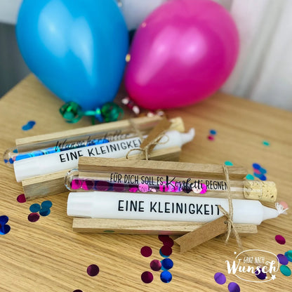 Geld Geschenkverpackung Kerze und Reagenzglas gefüllt mit Konfetti zum Geburtstag