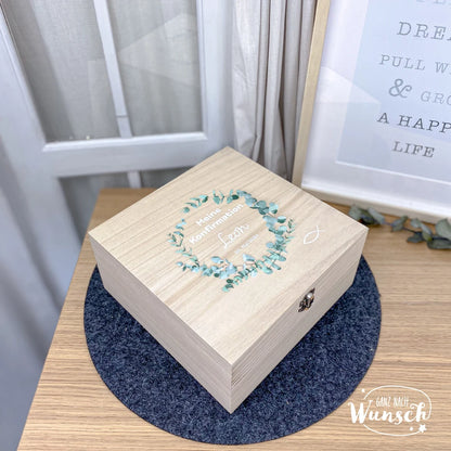 Personalisierte Erinnerungskiste zur Konfirmation, Erinnerungsbox aus Holz mit Namen, Konfirmationsgeschenk Andenken