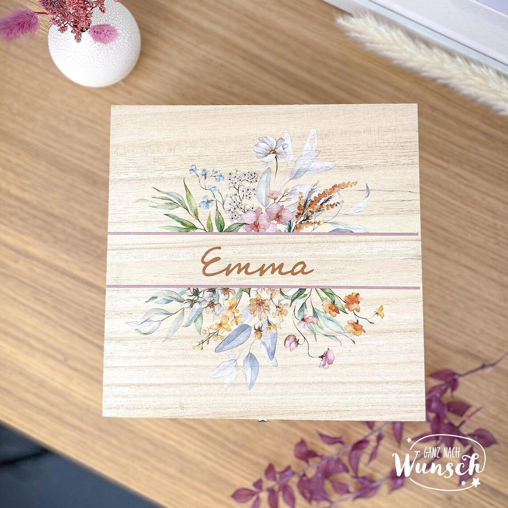 Personalisierte Erinnerungskiste mit Namen, z.B. zur Einschulung, Hochzeit zum Geburtstag, Erinnerungsbox, persönliche Geschenkbox