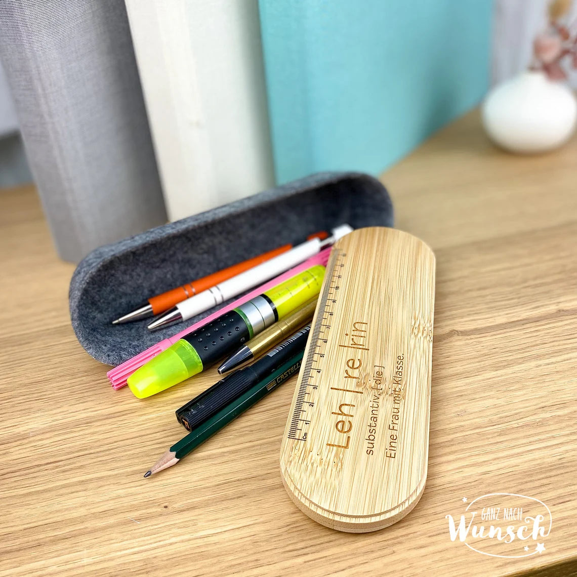 Graviertes Federmäppchen Etui aus Filz und Holz | Stifteetui | Stiftebox | Handyhalterung | Geschenk Lehrerin, Schule | Geburtstagsgeschenk