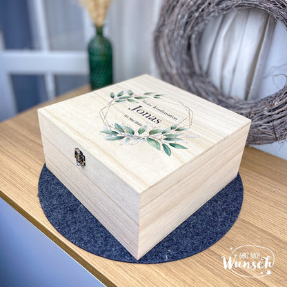 Personalisierte Erinnerungskiste zur Konfirmation, Erinnerungsbox aus Holz mit Namen, Konfirmationsgeschenk Andenken