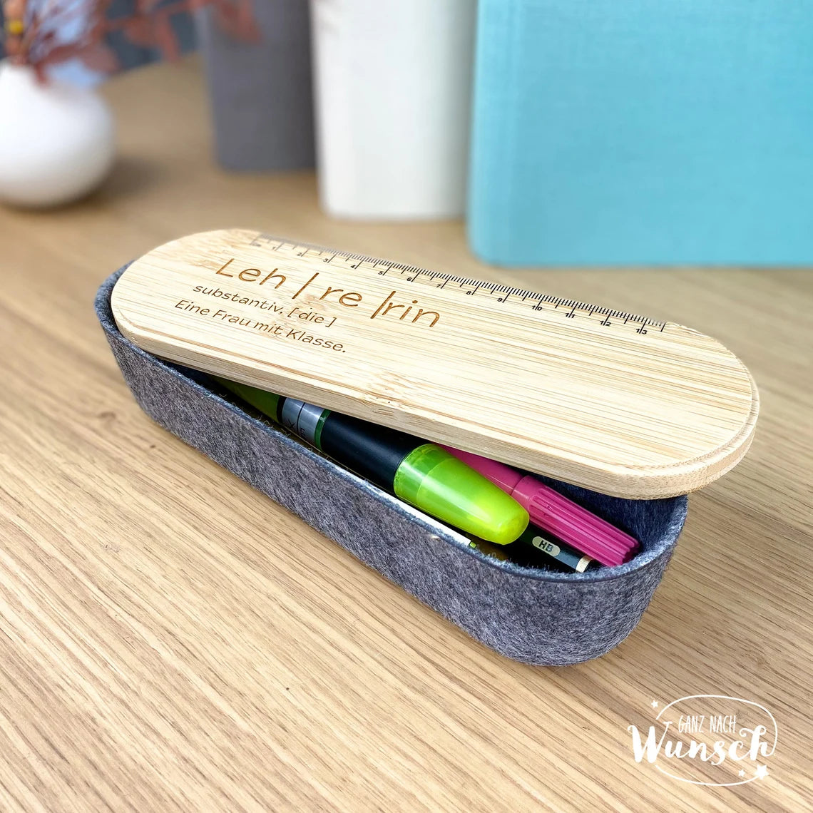 Graviertes Federmäppchen Etui aus Filz und Holz | Stifteetui | Stiftebox | Handyhalterung | Geschenk Lehrerin, Schule | Geburtstagsgeschenk