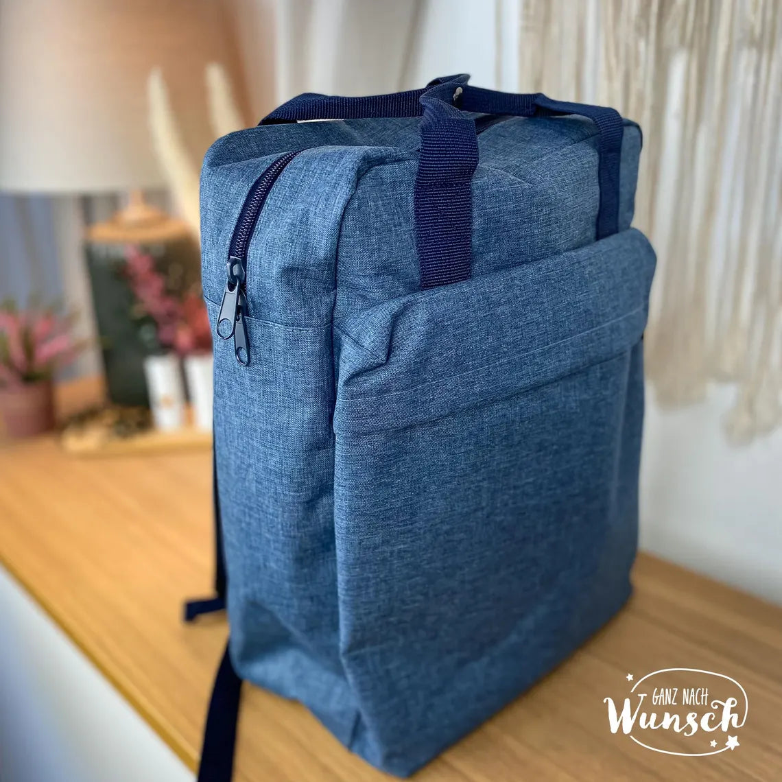 Personalisierter Reisenthel Rucksack mit Blumenkranz, Initialen, Buchstabe, Geschenk für Mama, Freundin, Geschenk zum Muttertag, Geburtstag