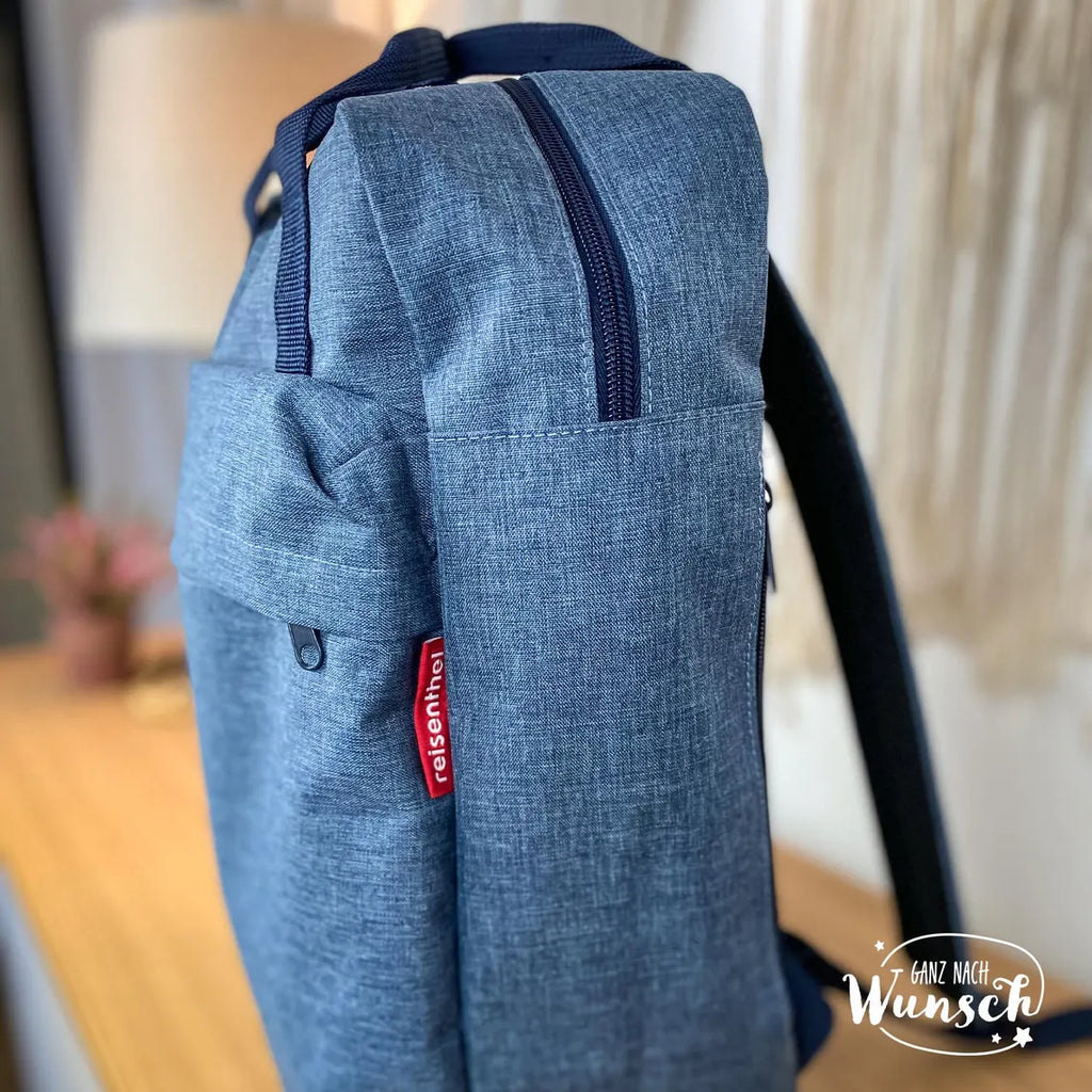Personalisierter Reisenthel Rucksack mit Blumenkranz, Initialen, Buchstabe, Geschenk für Mama, Freundin, Geschenk zum Muttertag, Geburtstag