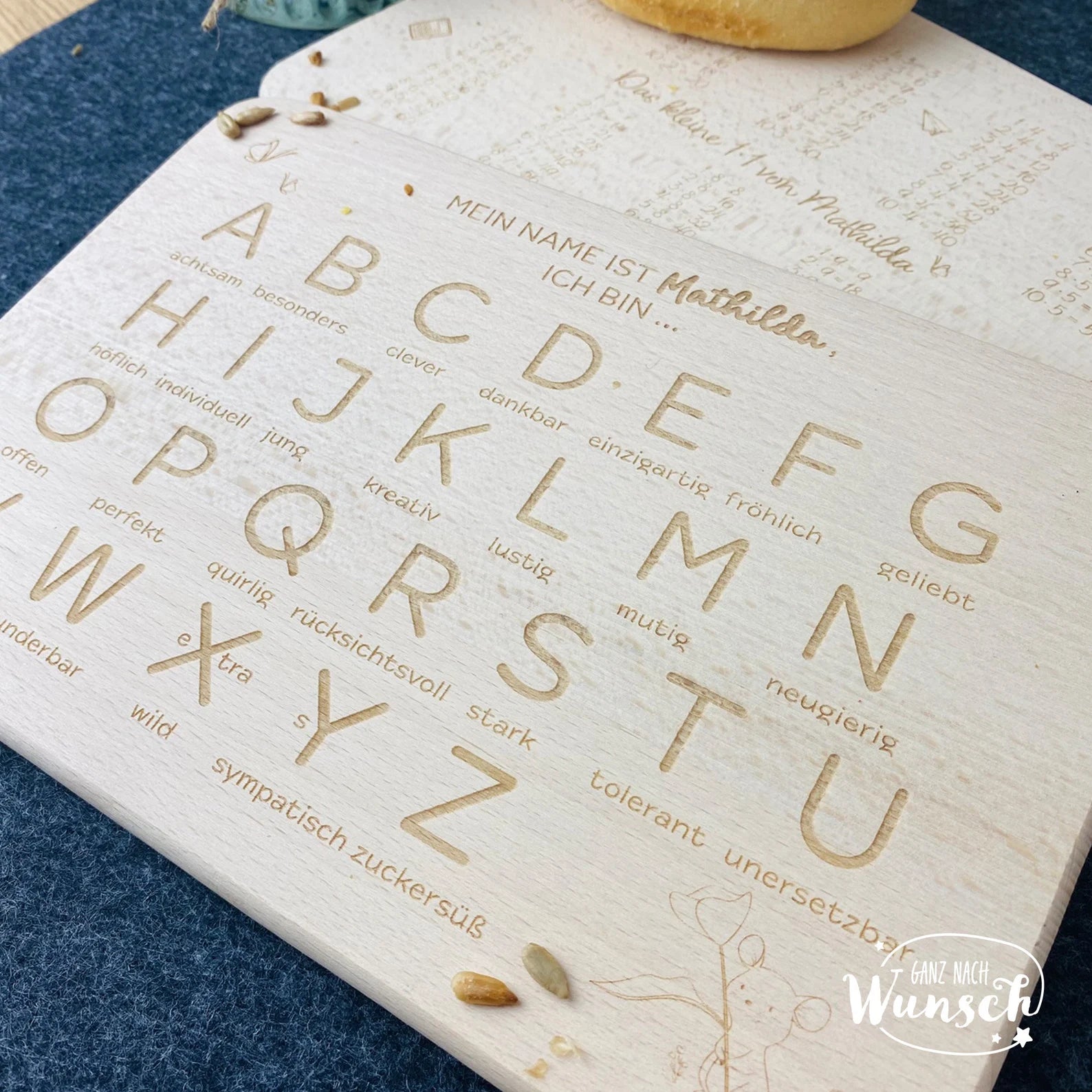 Personalisiertes Frühstücksbrettchen aus Holz zur Einschulung mit ABC oder kleinem 1x1 | Geschenk zur Einschulung, Schulanfang Erstklässler