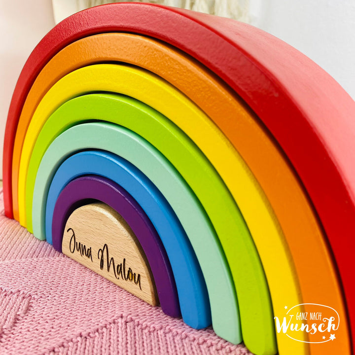 Holzregenbogen zur Taufe mit Namensgravur