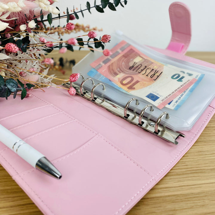 Budgetplaner A6 mit Blumenkranz und Initiale