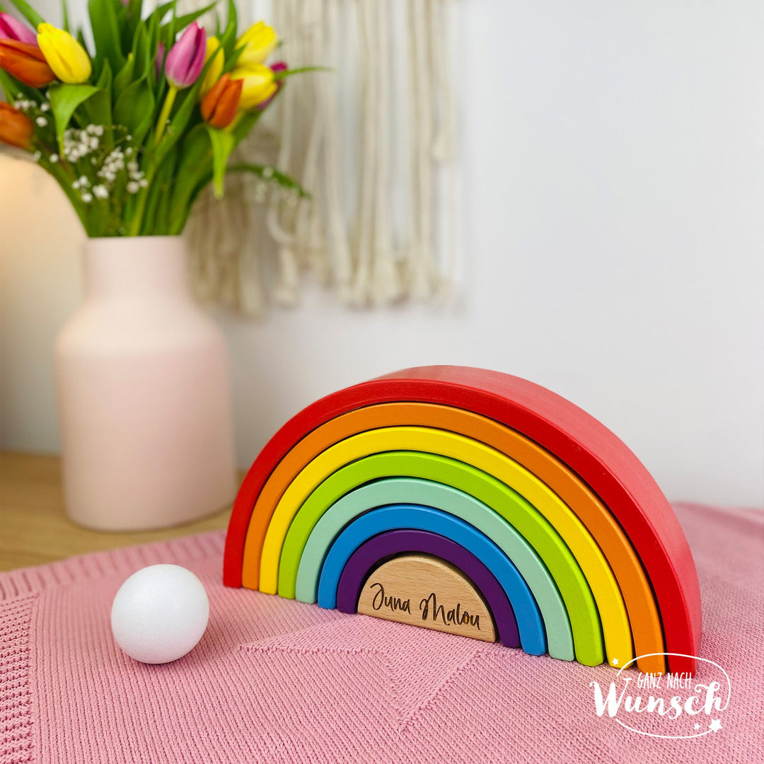 Holzregenbogen zur Taufe mit Namensgravur