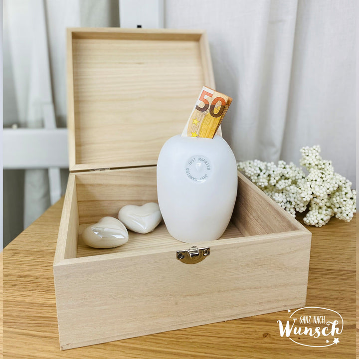 Holzkiste zur Hochzeit – florale oder maritime Gravur