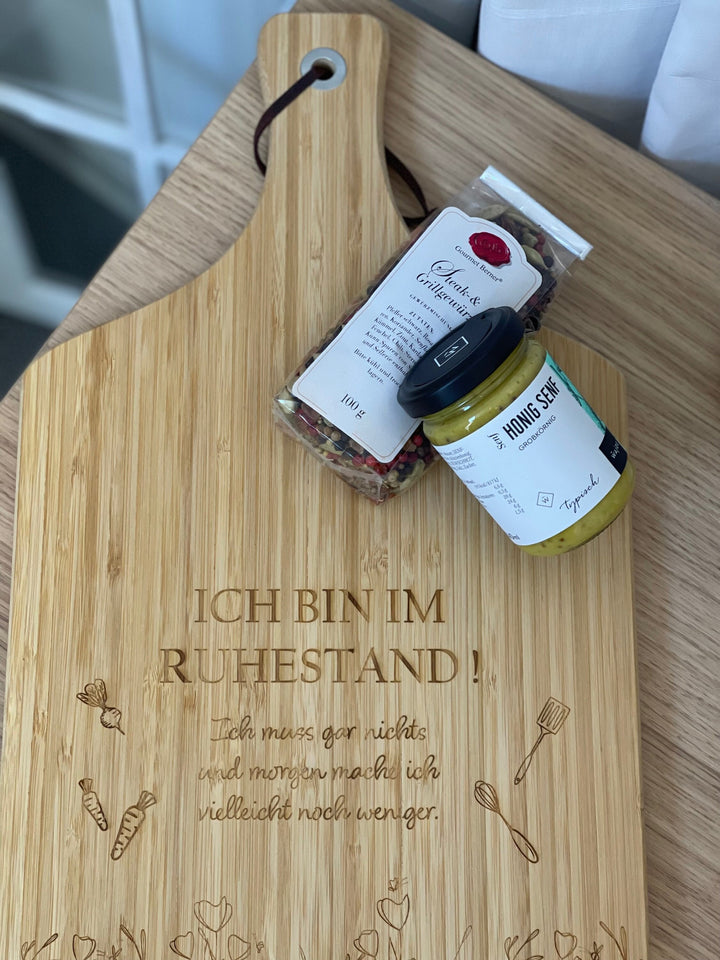 Schneidebrett „Rentner/Rentnerin“ mit Gravur