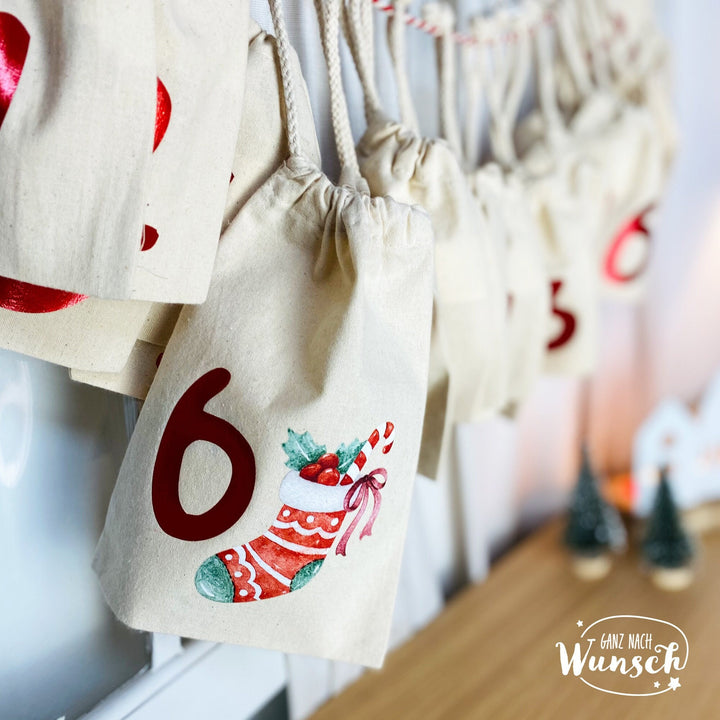 Adventskalender mit 24 Stoffsäckchen zum Befüllen – Bild 1