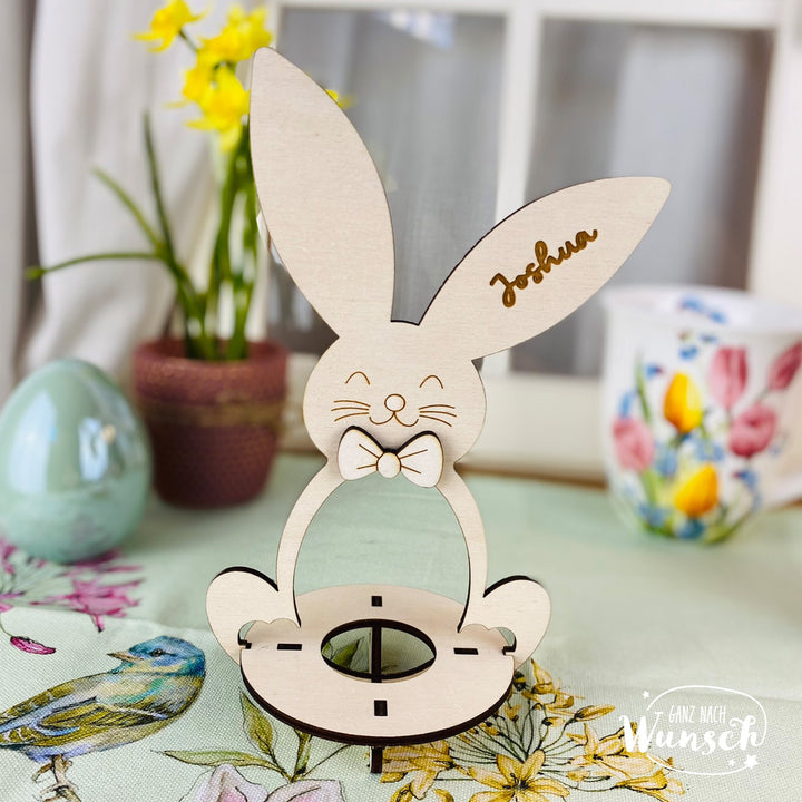 Eierbecher „Hase“ aus Holz mit Namen