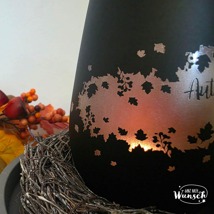 Windlicht „Autumn“ – Kristallglas mit Blätter-Motiv Gravur