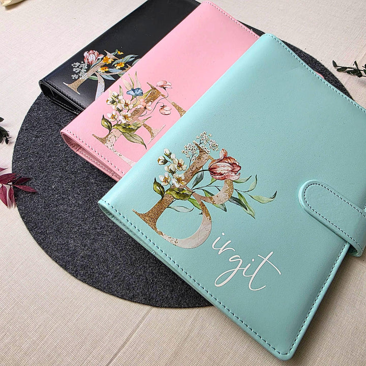 Planer mit floraler Initiale – personalisiert