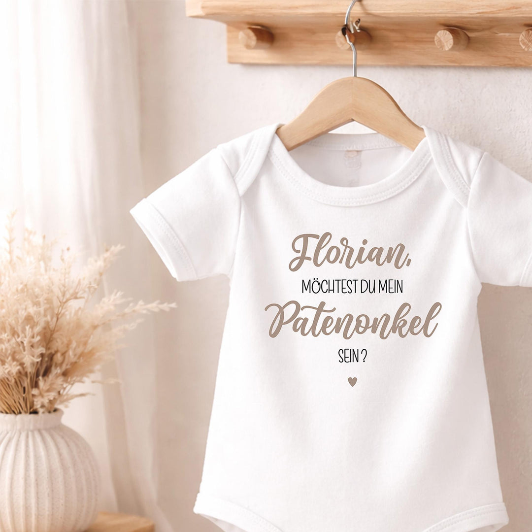 Babybody mit Patenschaftsfrage