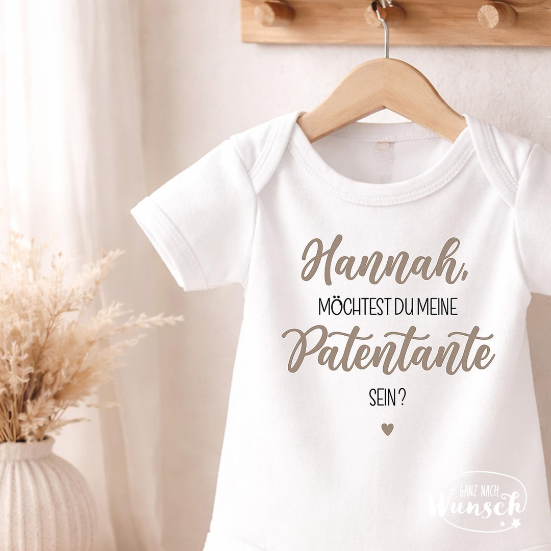 Babybody mit Patenschaftsfrage