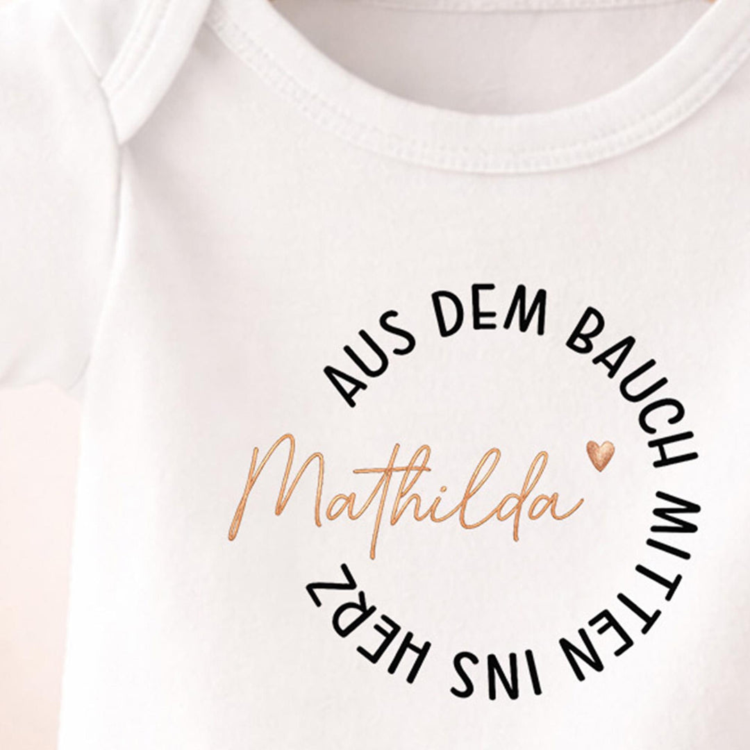 Babybody „Aus dem Bauch mitten ins Herz“ mit Namen