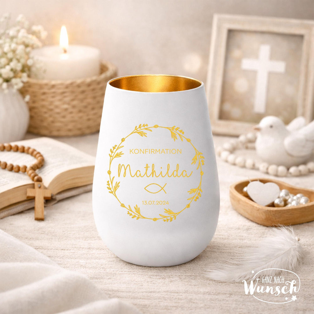 Windlicht mit Blumenkranz und Fisch – personalisiert