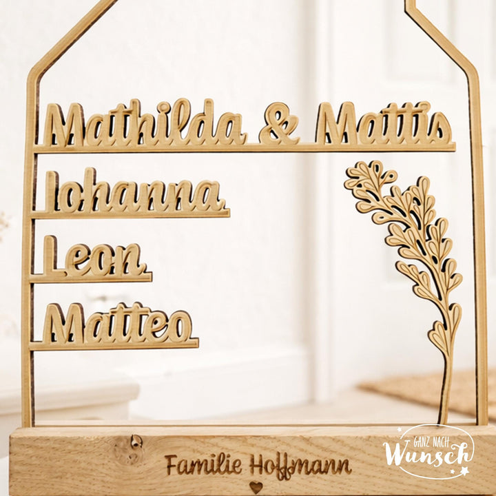 Familienaufsteller aus Holz mit Familien- und Kindernamen