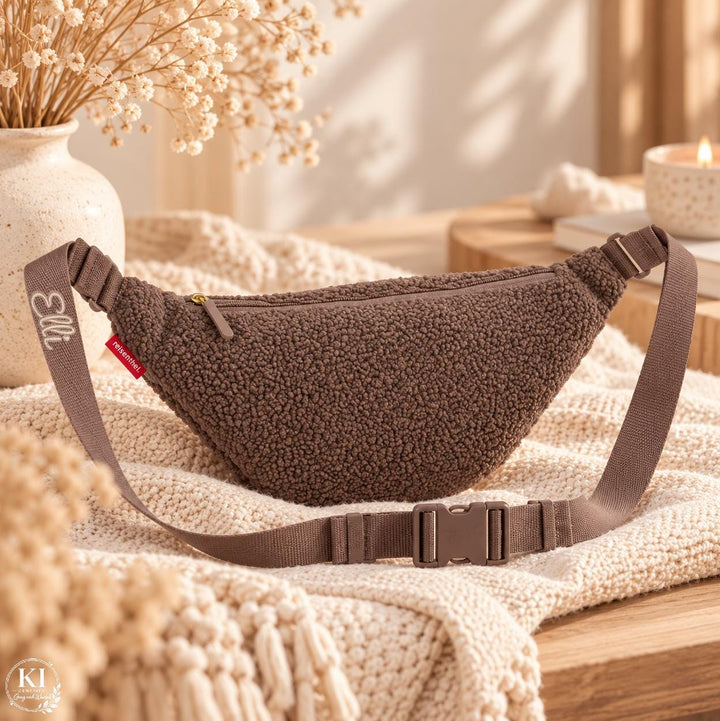 Reisenthel City Beltbag „Teddy Chocolate“ mit Namensstick – Bild 3