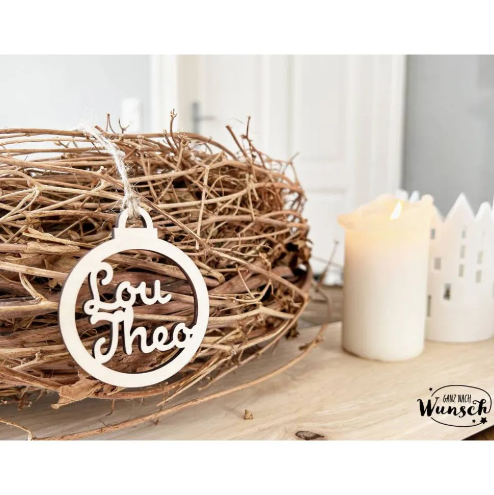 Weihnachtsanhänger aus Holz mit Namen